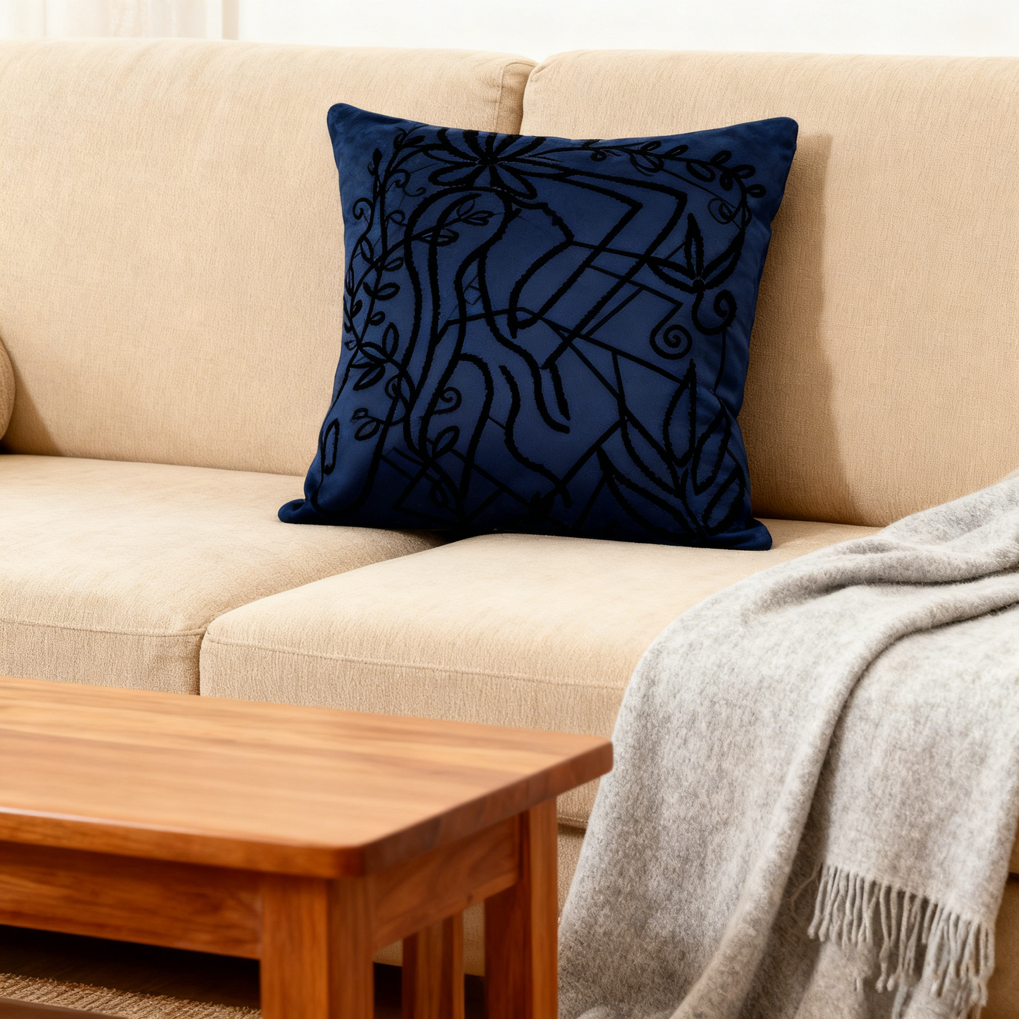 Artistic Figure Patterned Cushion